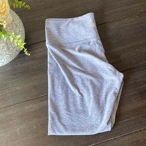 Like new Lululemon capris legging
